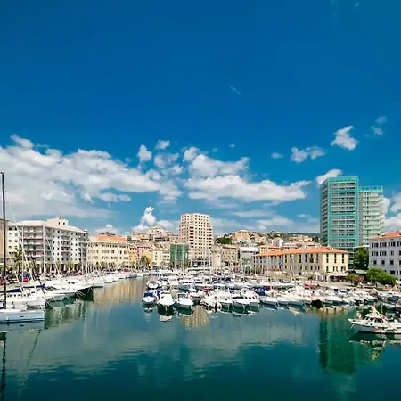 The Heart Of B - Free Parking - Cruise 2min Apartamento Savona